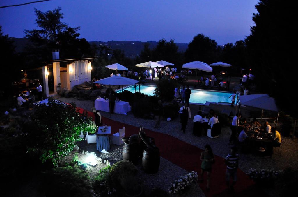 Premiata Osteria Dei Fiori Bed & Breakfast Cortiglione Room photo
